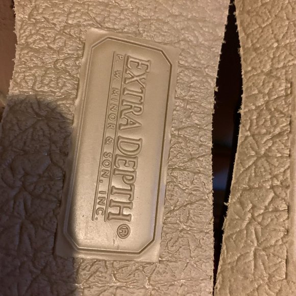 P W Minor Women's Shoes Extra Depth Taupe Tan Straps Size 9D Wide - Picture 8 of 13